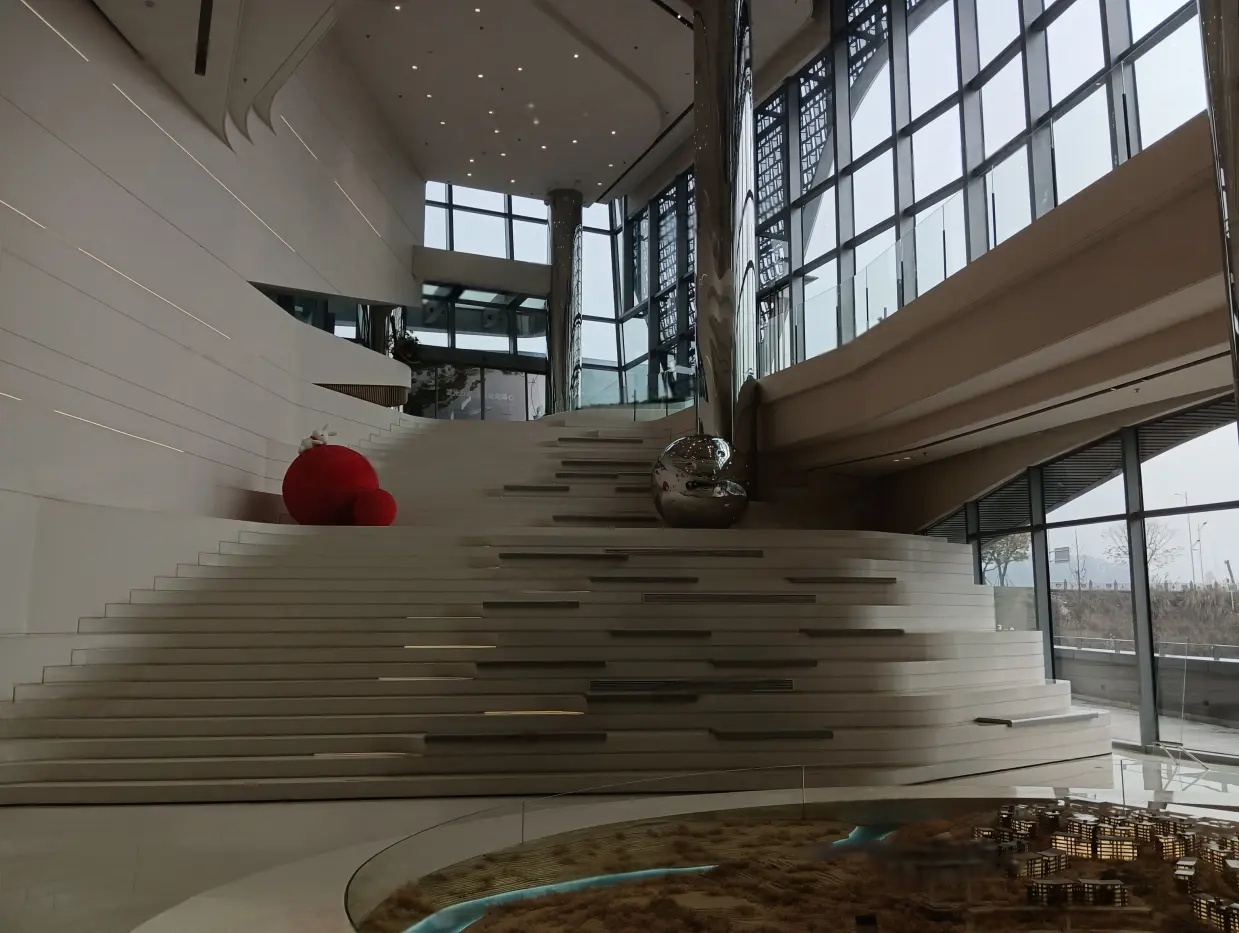 麓悦江城·碧影溪小高层在售，清水及精装可选