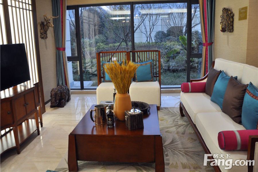 1期2、3、5、6、11栋标准层B3C3户型