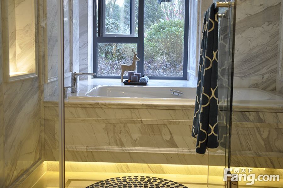 标准层168平米户型